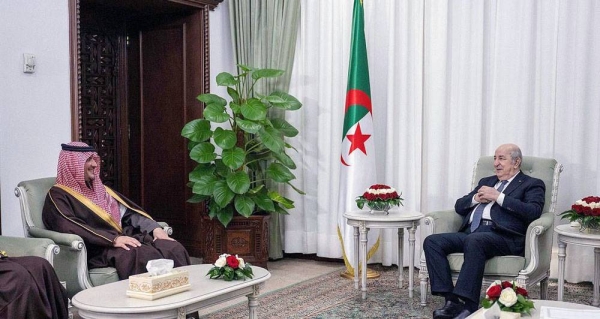 President Abdelmadjid Tebboune of the People's Democratic Republic of Algeria received in Algiers on Monday Minister of Interior Prince Abdulaziz Bin Saud Bin Naif.
