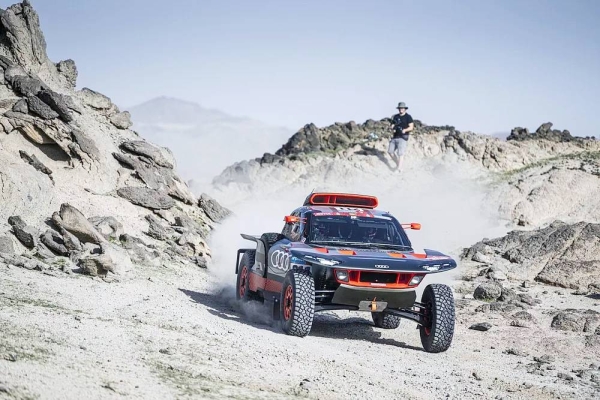 DTM champion Ekstrom in the vastly-improved Audi RS Q e-tron E2 fastest Dakar Rally Prologue.