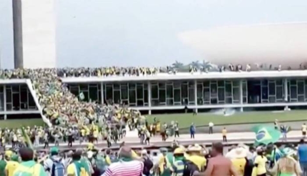 File photo of rioters in Brasília on Jan. 8.
