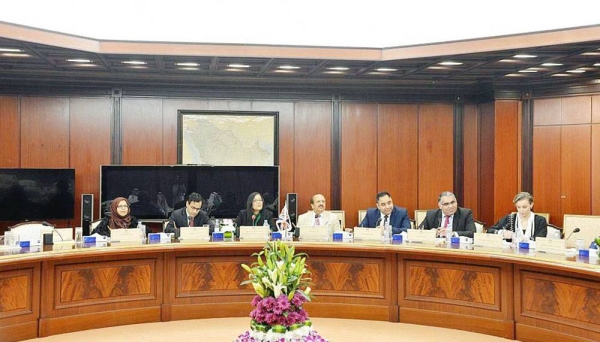 Assistant Speaker of the Shoura Council Dr. Hanan Bint Abdulrahim Al-Ahmadi met with a delegation of members of the UK Parliament headed by Yasmine Qureshi Sunday.