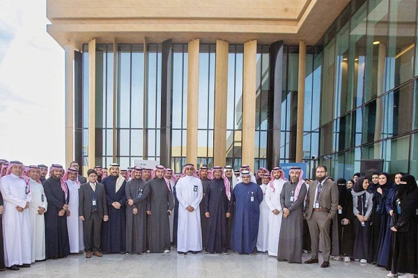 Minister of Industry and Mineral Resources and Chairman of the Saudi Export-Import (EXIM) Bank Bandar Ibrahim Al-Khorayef inaugurated Monday the headquarters of the bank in Riyadh.
