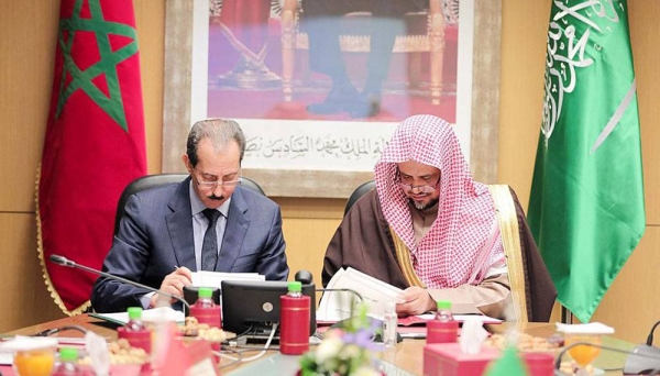 Attorney General Sheikh Saud Bin Abdullah Al-Muajab and his accompanying delegation met here Monday with the Moroccan King's Attorney General at the Court of Cassation and President of the Public Ministry El Hassan Daki at the headquarters of the Public Prosecution Office in the capital of Rabat.