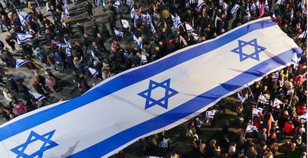 Thousands take to the streets of Tel Aviv protesting Benjamin Netanyahu’s planned judicial reforms.
