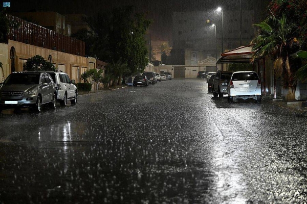 The Civil Defense called on everyone to be careful and wary from expected weather fluctuations in most regions of Saudi Arabia, starting from Sunday until next Wednesday.