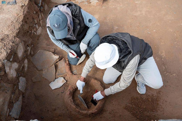 The Heritage Commission announced on Wednesday that it has found an Umayyad coin dating back to the year 85 AH in the Halit archaeological site in Dawadimi Province in Riyadh Region.