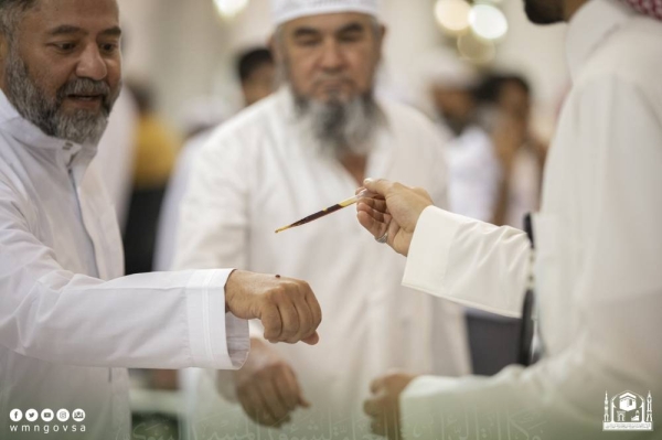 La mosquée du Prophète est parfumée avec 28 kg d’encens luxueux et 300 litres de parfums.