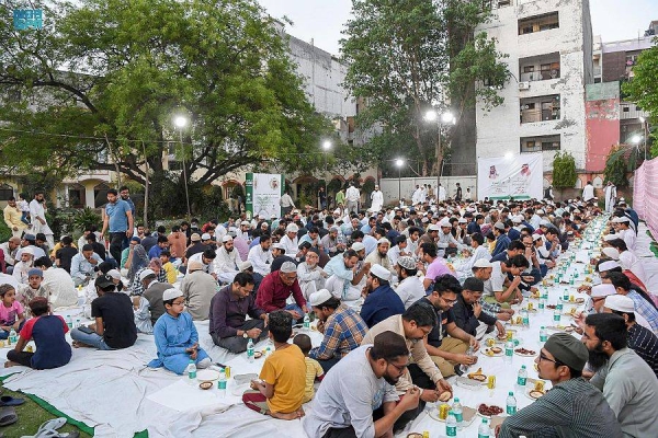 More than 1,000 fasting individuals took part in the iftar.