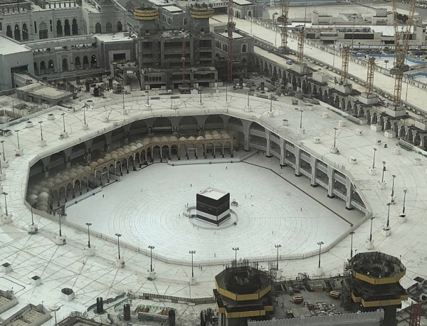 The General Presidency for the Affairs of the Two Holy Mosques attributes the coolness of the mataf floors to the type of Greek Thassos marble used in what may be the largest surfacial marble application in the world.