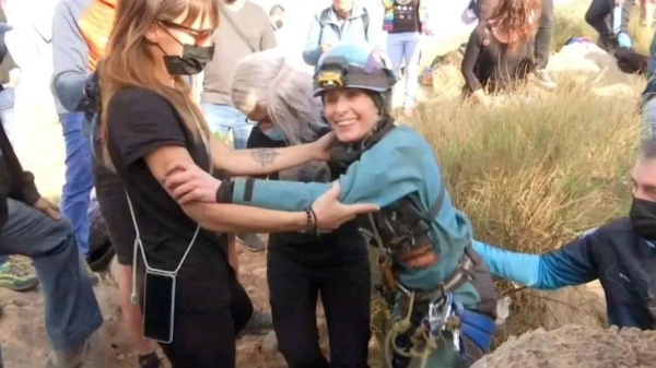 Beatriz Flamini's team say she has broken a world record for longest time spent in a cave