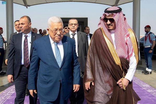 Prince Badr Bin Sultan, deputy governor of Makkah Al-Mukarramah region, received Palestine President Mahmoud Abbas at King Abdulaziz International Airport in Jeddah on Monday.