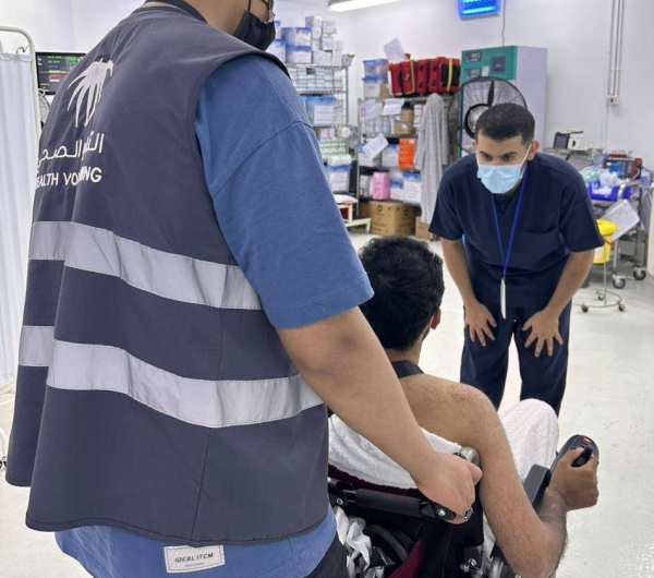 Life-saving teams in Makkah region were able to save the life of a 32-year-old Egyptian pilgrim whose heart stopped twice for 27 minutes. He suffered severe shortness of breath, which led to his loss of consciousness.
