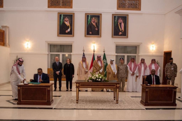 Representatives of the Sudanese Armed Forces and the Rapid Support Forces signed a declaration committing themselves to protect the civilian population.