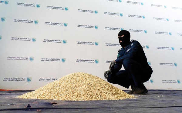 The pills were hidden in the cavities of machinery