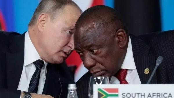 Russian President Vladimir Putin and his South African counterpart Cyril Ramaphosa at a summit in 2019