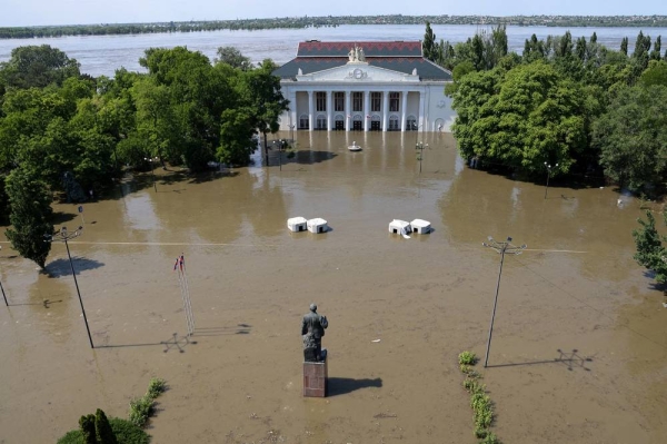 A view shows the House of Culture on a flooded street in Nova Kakhovka after the nearby dam was breached in the course of Russia-Ukraine conflict, in the Kherson Region, Russian-controlled Ukraine, June 6, 2023. Alexey Konovalov/TASS/Handout via REUTERS  ATTENTION EDITORS - THIS IMAGE WAS PROVIDED BY A THIRD PARTY. NO RESALES. NO ARCHIVES. MANDATORY CREDIT. SOUTH KOREA OUT. NO COMMERCIAL OR EDITORIAL SALES IN SOUTH KOREA. SWITZERLAND OUT. NO COMMERCIAL OR EDITORIAL SALES IN SWITZERLAND.	     TPX IMAGES OF THE DAY     