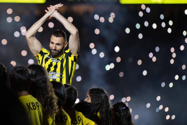 Over 60,000 fans of Saudi Champions Al-Ittihad welcomed the French superstar Karim Benzema at a grand reception held at Al-Jawhara stadium of King Abdullah Sports City in Jeddah on Thursday night.