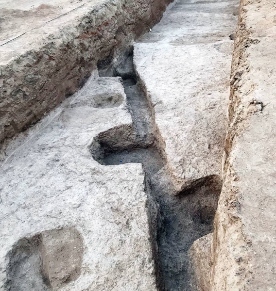 Abu Dhabi (DCT Abu Dhabi) has revealed several significant new archaeological discoveries in the emirate, including sites and artefacts from the Iron Age and the Pre-Islamic period — covering a time span from approximately 1300 BCE to 600 CE.