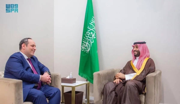 The Crown Prince meets with Dimitri Kerkentzes in Paris.