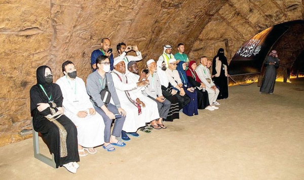 The pilgrims of Custodian of the Two Holy Mosques' Guests Program for Hajj, Umrah, and visits, were given an opportunity to visit the Revelation Exhibition located in the cultural neighborhood of Hira in Makkah.