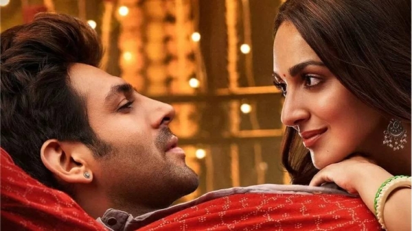 The Bollywood version features superstars Kartik Aaryan and Kiara Advani