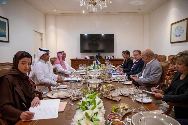 Nizar Al-Aloula meets with the Special Envoy of the French President to Lebanon Jean-Yves Le Drian on Wednesday in Riyadh.