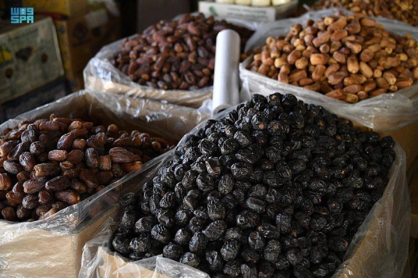 Saudi Arabia produces over 1.6 million tons of dates annually  
