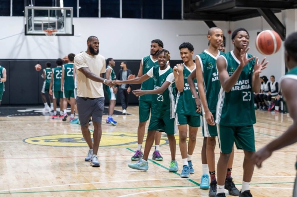 LeBron James actively participated in two training sessions alongside Saudi national basketball team players, including promising young talents and female athletes from the national women's team.