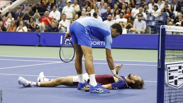 Djokovic offered to help up Medvedev when the Russian fell to the court in the third set