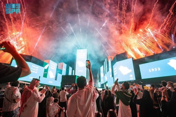 The glow of fireworks celebrating the 93rd Saudi National Day dazzled millions of citizens and residents in various regions of the Kingdom on Saturday evening.