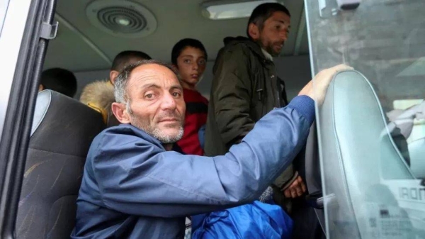 Ethnic Armenians from Nagorno-Karabakh arrive in Armenia