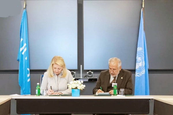 Advisor at the Royal Court and Supervisor General of King Salman Humanitarian Aid and Relief Center (KSrelief) Dr. Abdullah Bin Abdulaziz Al Rabeeah signed Sunday an agreement with UNICEF Executive Director Catherine Russell to ensure children welfare around the world.