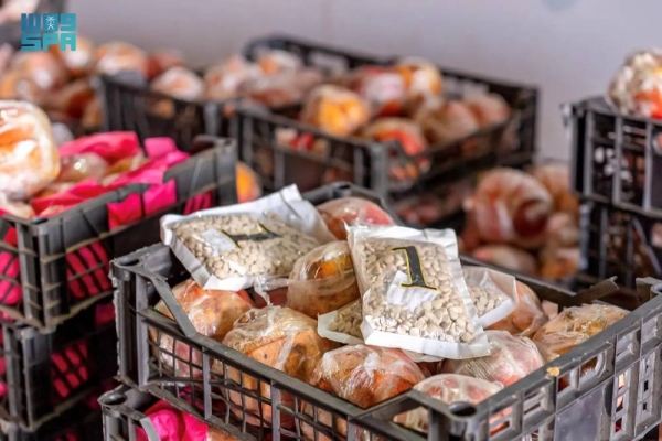 Saudi customs foils  attempt to smuggle 932,000 Captagon pills hidden in pomegranate shipment 