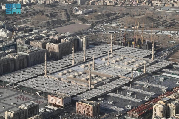 More than 5,613,215 worshippers and visitors performed prayers in the Prophet's Mosque in Madinah last week.