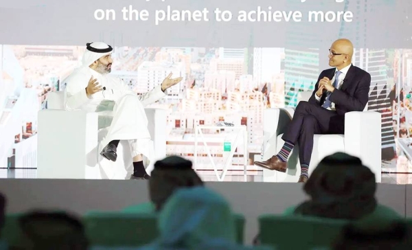 Minister of Communications and Information Technology Eng. Abdullah Bin Amer Al-Swaha discusses Ai with Microsoft CEO and Chairman Satya Nadella at the Riyadh event “Artificial Intelligence, A New Era.”