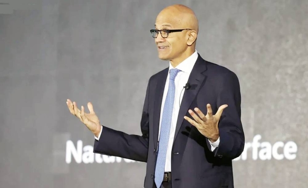 Minister of Communications and Information Technology Eng. Abdullah Bin Amer Al-Swaha discusses Ai with Microsoft CEO and Chairman Satya Nadella at the Riyadh event “Artificial Intelligence, A New Era.”