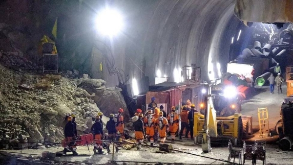 Officials say they are just a few metres away from the men trapped inside the tunnel
