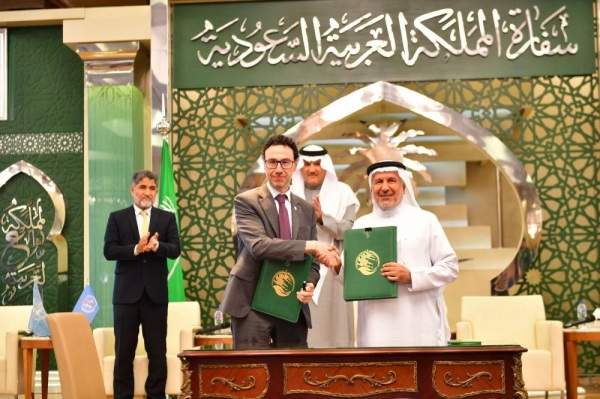 KSrelief signs 4 agreements worth SR150 million for relief aid to Palestinians in Gaza