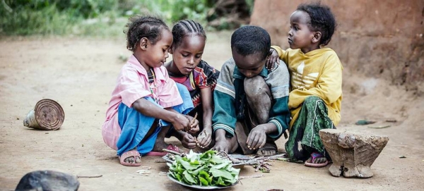 When malnutrition is threatening the lives of children in many parts of Africa, UN humanitarians extend their support to those in need. — courtesy FAO/Luis Tato

