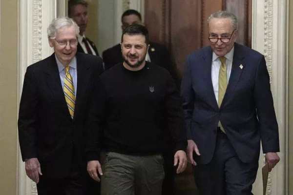 Ukrainian President Volodymyr Zelensky, with Senate Minority Leader Mitch McConnell., left, and Senate Majority Leader Chuck Schumer., Washington, Tuesday, Dec. 12, 2023