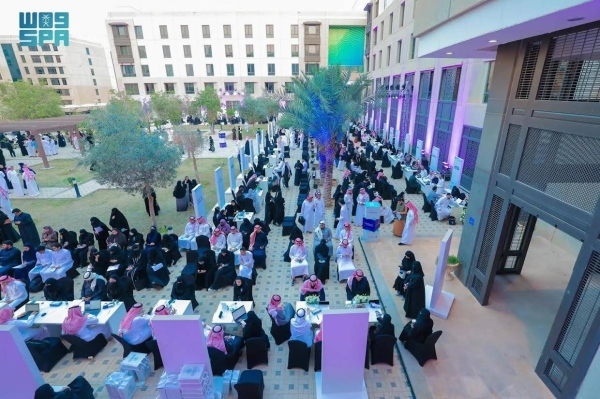 Tuwaiq Academy conducted more than 4,000 job interviews for 700 male and female graduates from the academy’s camps and programs in more than 60 different entities.
