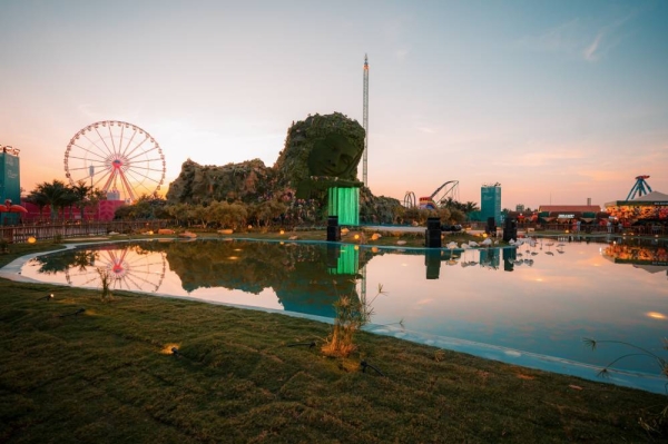 The largest mobile amusement park, Wonder Garden includes Flamingo Lake, the Bloom Zone and Adventure Parks. (Supplied) 