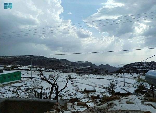 The National Center of Meteorology forecast also includes dusty surface winds hitting the regions of Tabuk, Madinah, Makkah, Al-Jouf, the Northern Borders and Hail at a speed of 45 km/h or more with low horizontal visibility until Friday.

