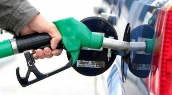 The gas stations and their workers are instructed to adhere to all requirements and regulations related to the gas station and service center sector.
