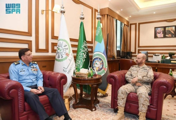 Saudi Chief of the General Staff Gen. Fayyad Al-Ruwaili presents King Abdulaziz Medal to Pakistani Air Force Chief Air Chief Marshal Zaheer Ahmed Baber Sidhu during a reception in Riyadh on Tuesday.