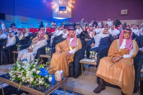 Emir of Madinah Prince Salman bin Sultan and Sheikh Abdullah bin Saleh Kamel, chairman of the Board of Trustees of the AlBaraka Forum for Islamic Economy, at the inaugural ceremony of AlBaraka Symposium in Madinah on Wednesday.
