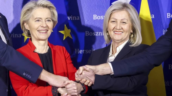 President of the Council of Ministers of Bosnia and Herzegovina Borjana Kristo, right, poses with the European Commission President Ursula von der Leyen.