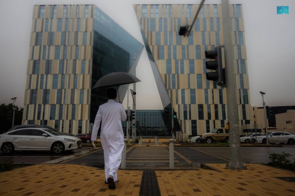 The Civil Defense urged the public to be utmost vigil and cautious in the wake of the anticipated weather fluctuations and rainfall in most regions of Saudi Arabia from Monday to Wednesday.