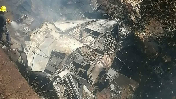 A bus carrying Easter worshippers fell off a cliff, killing 45 people in the Mamatlakala mountain pass between Mokopane and Marken in South Africa