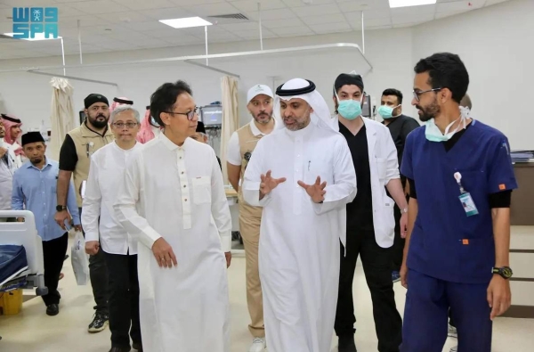 Minister of Health Fahd Al-Jalajel welcomed the Indonesian Minister of Health, Dr. Budi Gunadi Sadikin, in Makkah on Saturday.