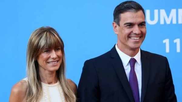 Spanish Prime Minister Pedro Sanchez and his wife Begona Gomez arrive at a dinner hosted by Lithuanian President Gitanas Nauseda, during a NATO leaders summit in Vilnius, Lithuania in this file photo. — courtesy Reuters